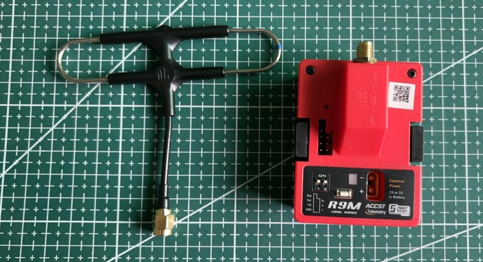FrSky R9M ACCST 900MHz super L - огляд і ціна Frsky Receiver Module
