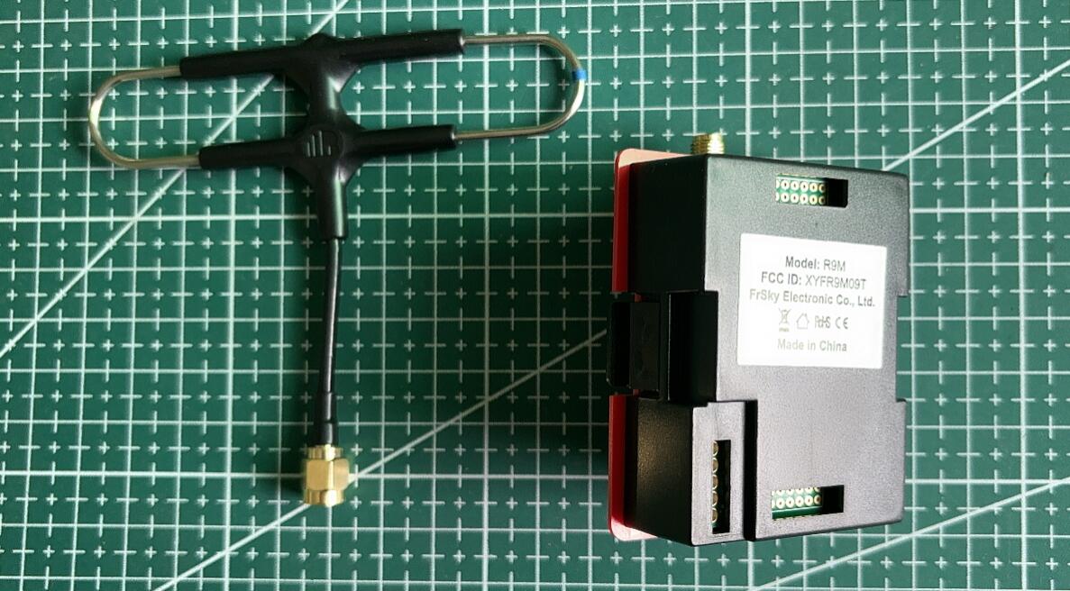 FrSky R9M ACCST 900MHz super L - огляд і ціна Frsky Receiver Module
